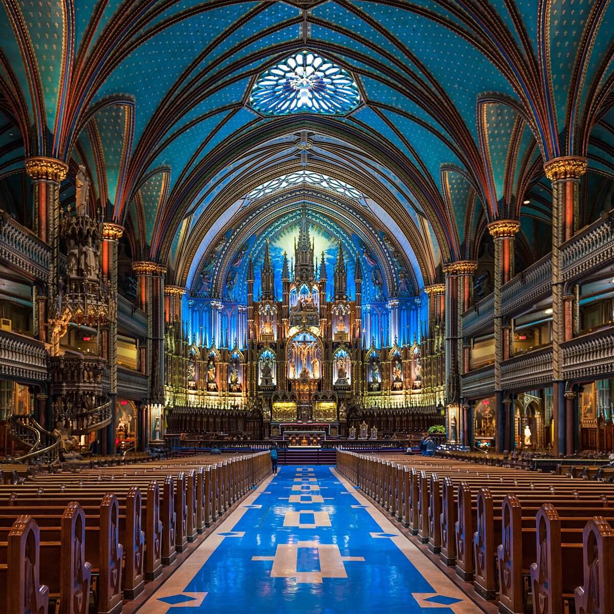 things-to-do-in-montreal-basilique-notre-dame