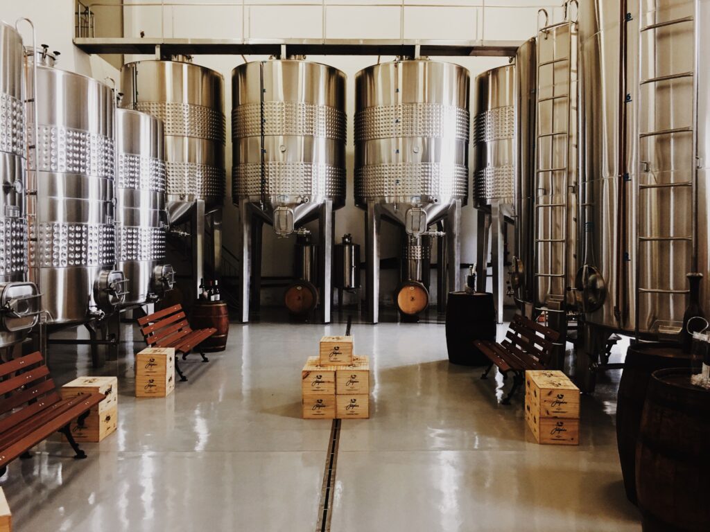 Brewery equipment for storing beer